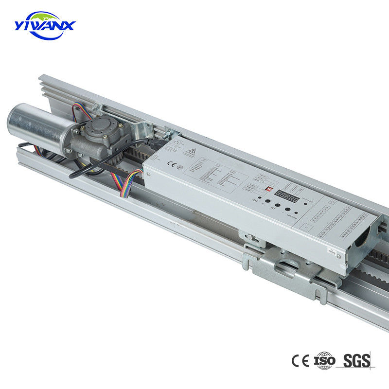 50 एन खोलने का बल स्वचालित स्लाइडिंग डोर ऑपरेटर 1400rpm मोटर गति 90° खोलने का कोण