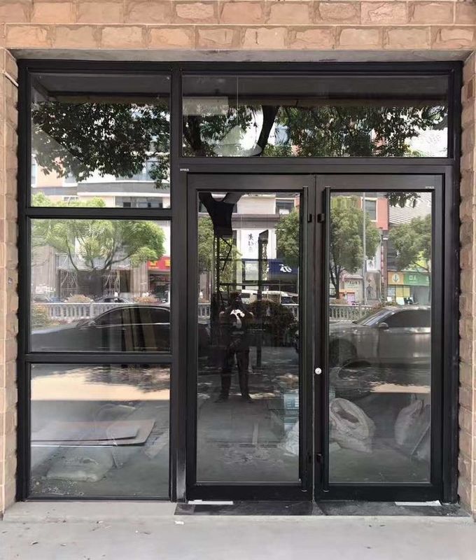 OEM UPVC स्टेनलेस स्टेल एल्यूमीनियम डबल स्विंग दरवाजे kfc दरवाजा 1.2mm मोटाई